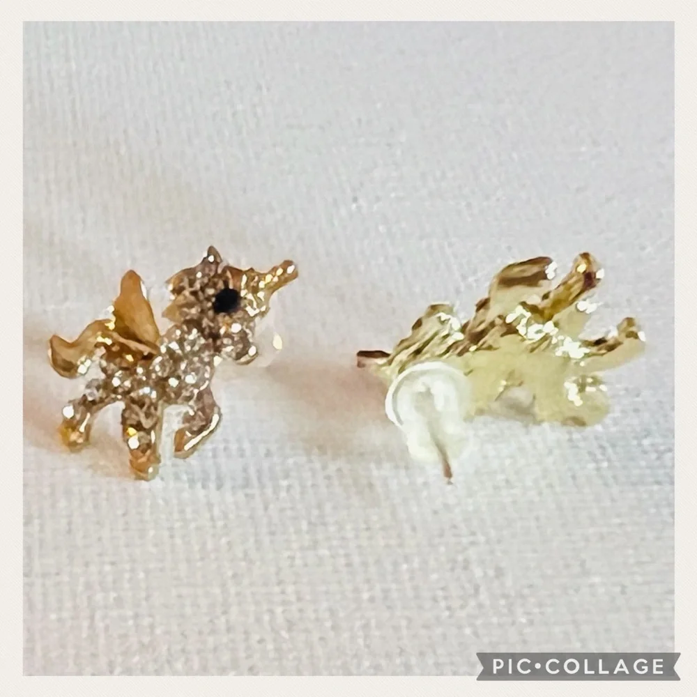 NWT Exquisite Gold Tone Rhinestone Unicorn Post Earrings HP - Picture 6 of 6